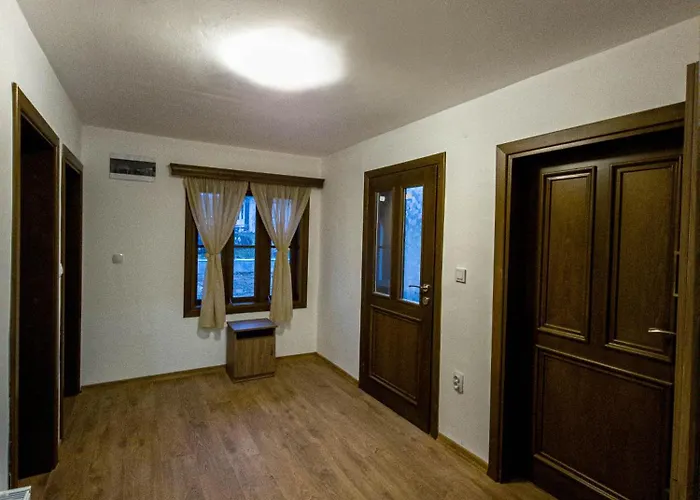 ралчевата къща Elena